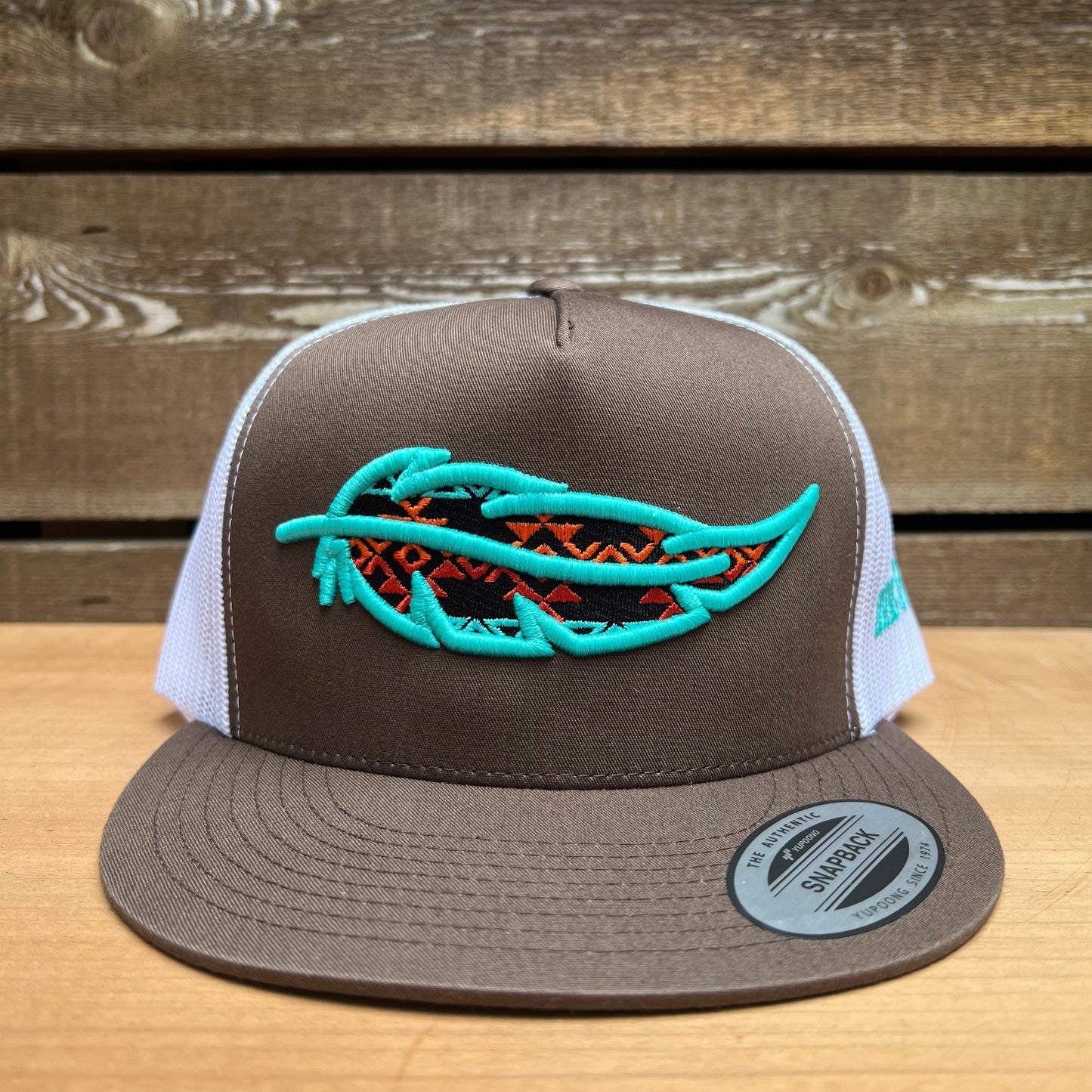HR Feather Brown/White