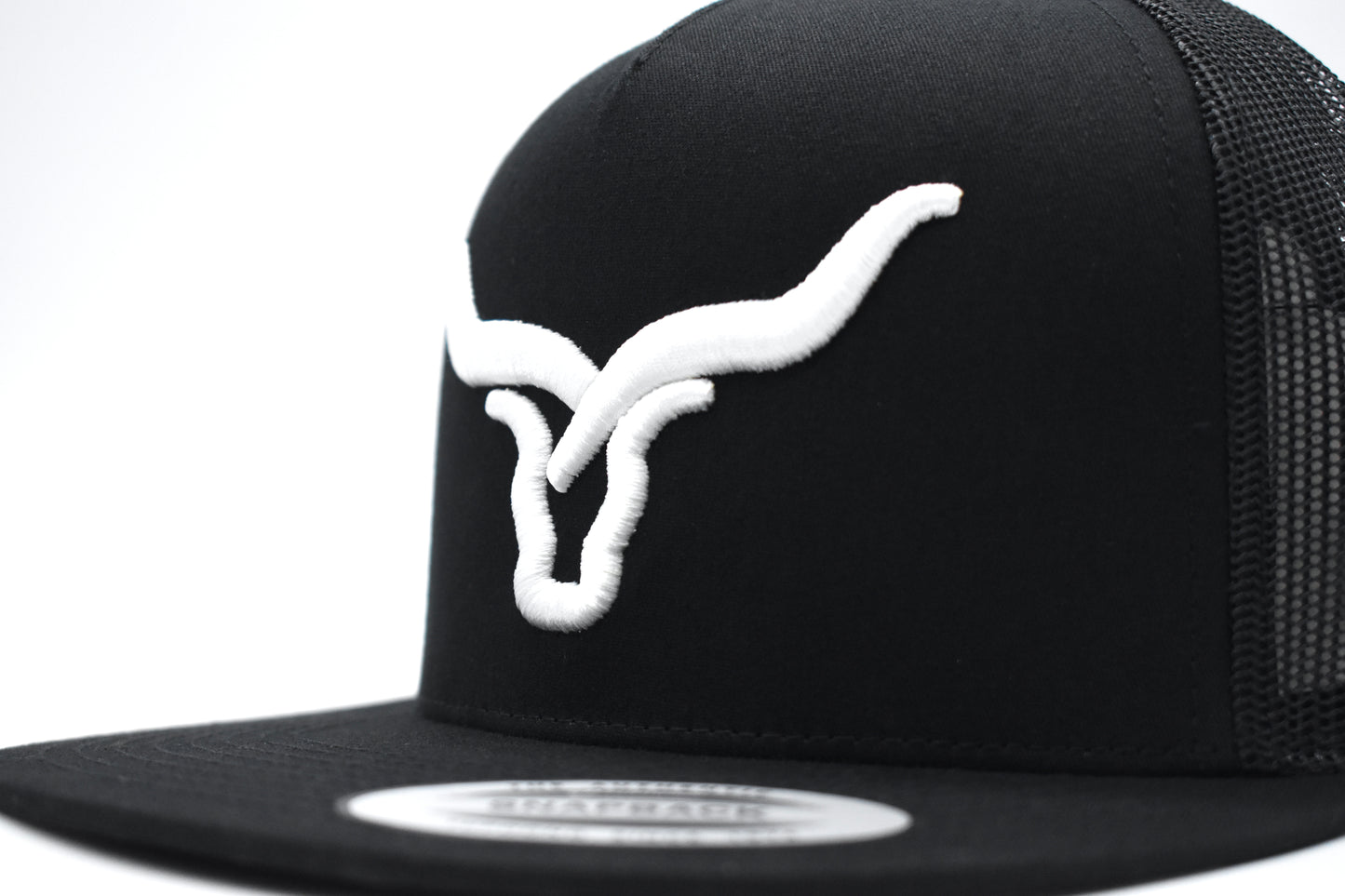 Horns And Ropes White Logo